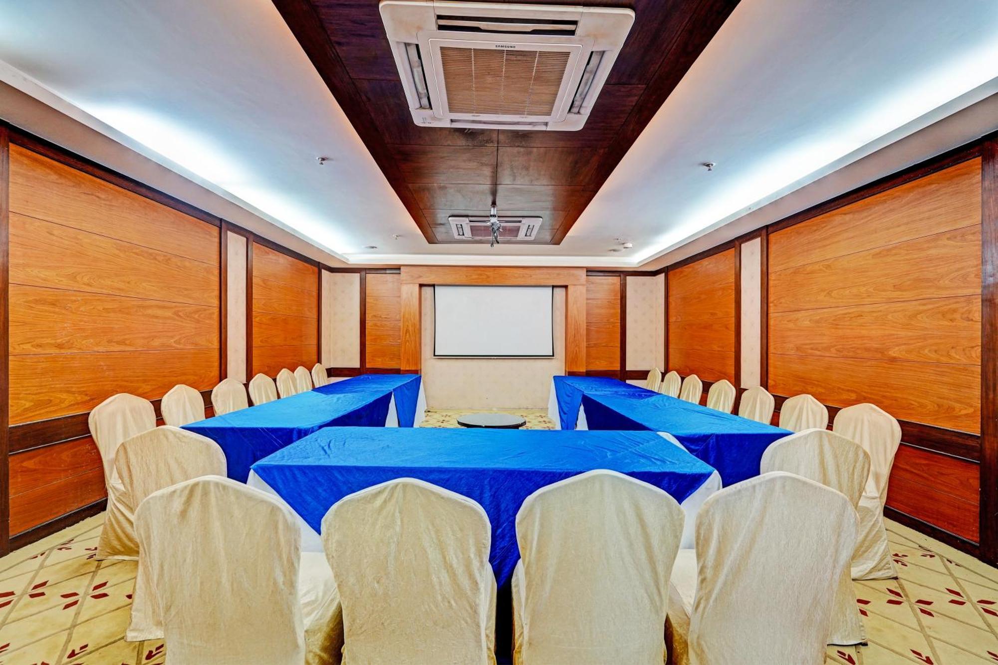 Hotel Grand Aerotech Neu-Delhi Exterior foto